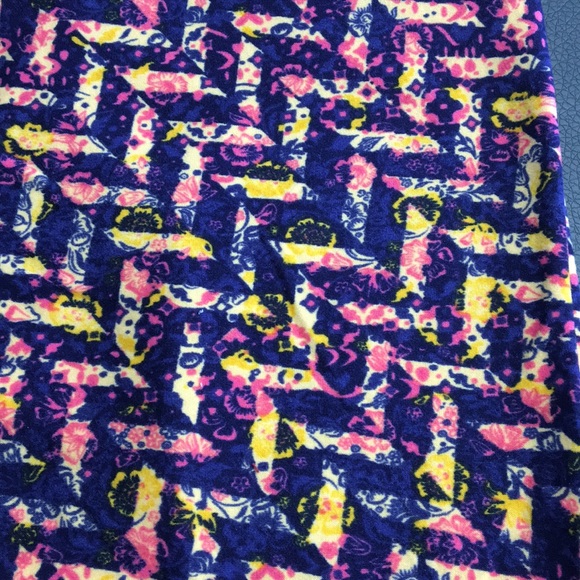 LuLaRoe TC Chevron Leggings - Picture 3 of 4